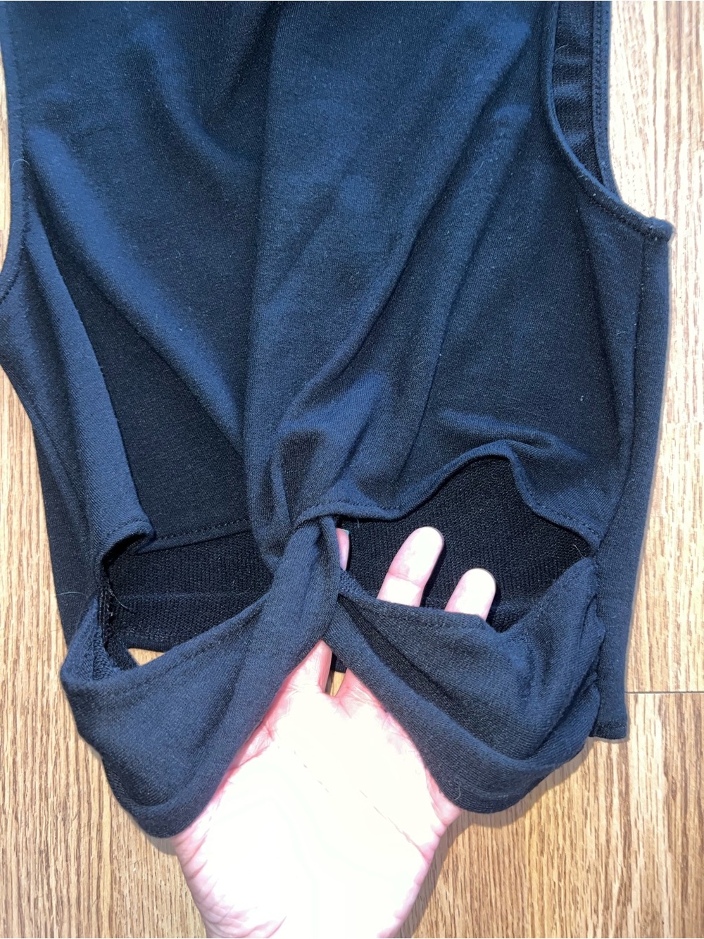 Cropped Tank - Picture 3 of 4